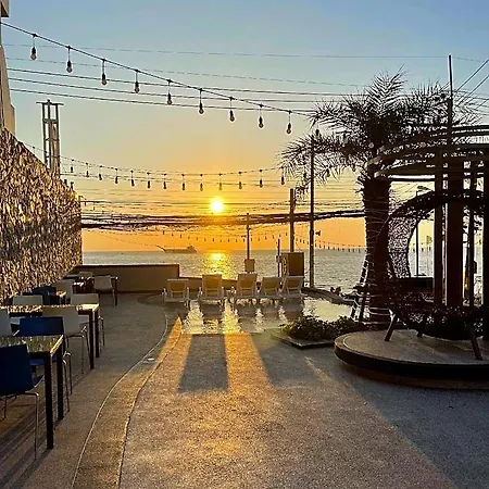 Golden Jomtien Hotel 5*