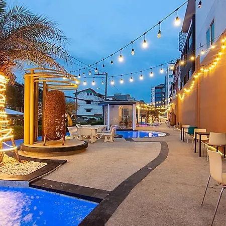 Hotel Golden Jomtien 5*