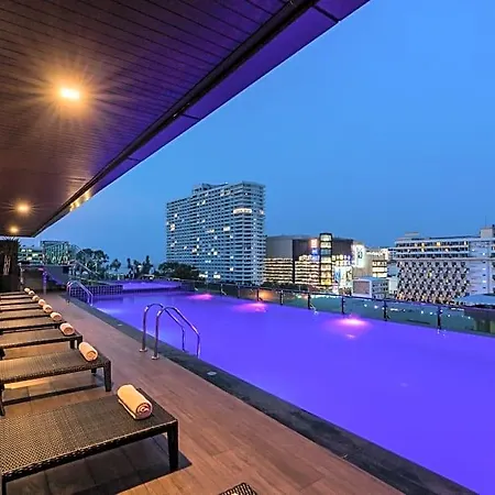 Hotel Acqua Pattaya