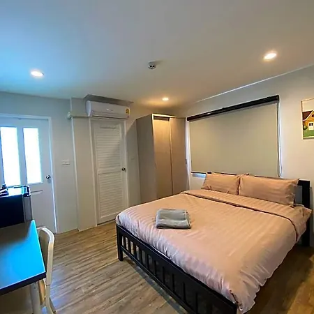 Aree House Poshtel Hotel