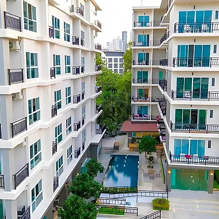 Lhc And โรงแรม 5*
