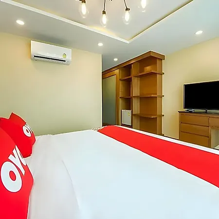 Hotel Oyo 458 Nakorn Siam Boutique