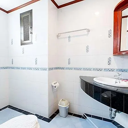 Selina Place Hotel