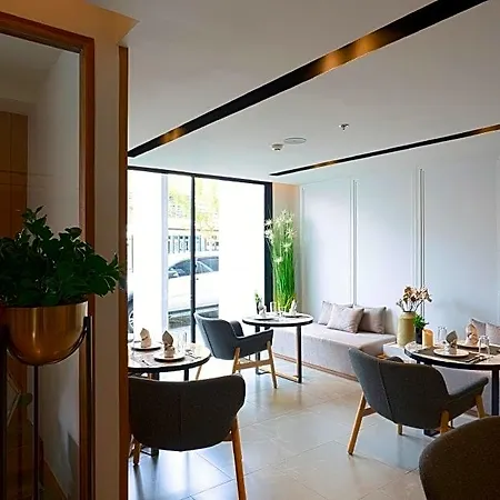 Has Hotel