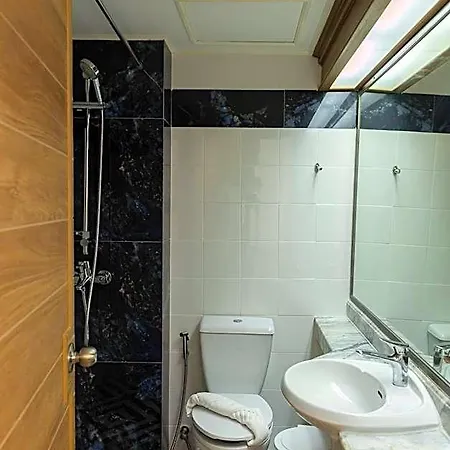 Hotel Pattaya Beach โรงแรม 2*