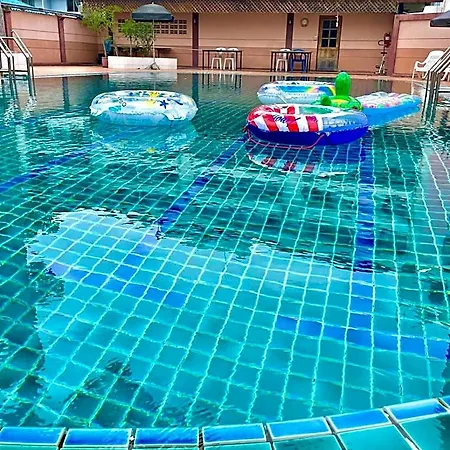 โรงแรม Hotel Pattaya Beach