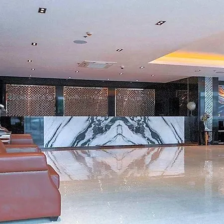 Glow โรงแรม 4*