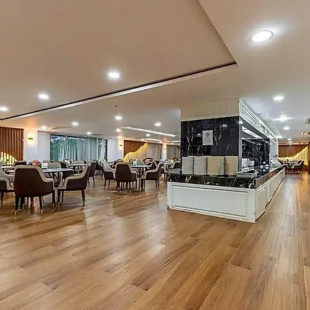 Hotel Golden Jomtien