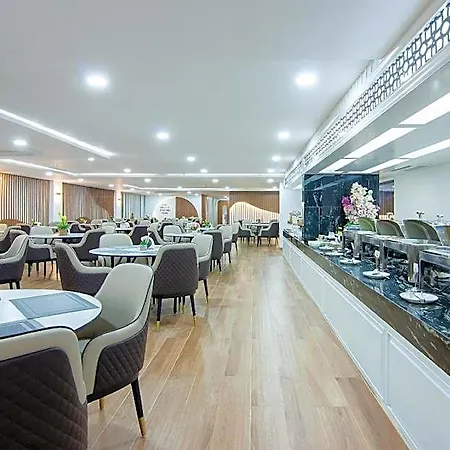 Hotel Golden Jomtien 5*
