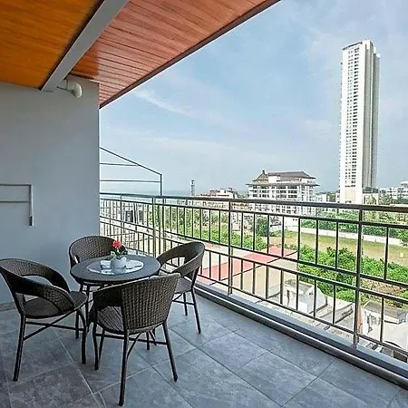 Golden Jomtien Hotel