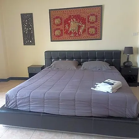 Dania Hotel *
