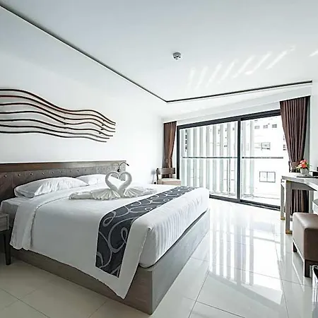 Hotel Blackwoods - Sha Extra Pattaya
