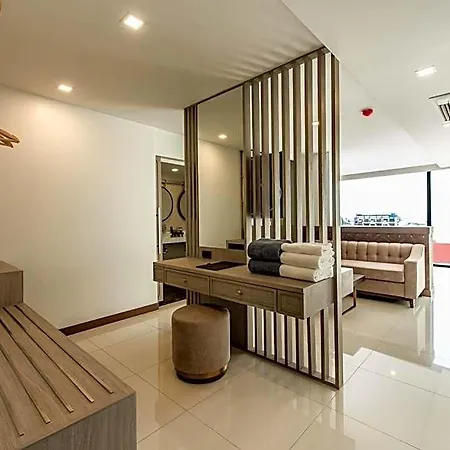 Hotel Blackwoods - Sha Extra Pattaya