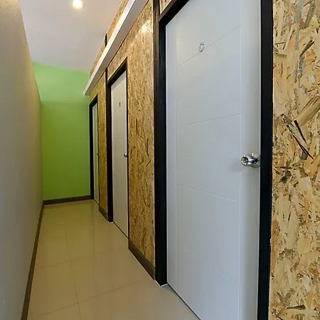 Hostel Baan Wararin *
