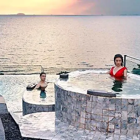 Hotel Bayphere Jc 4*