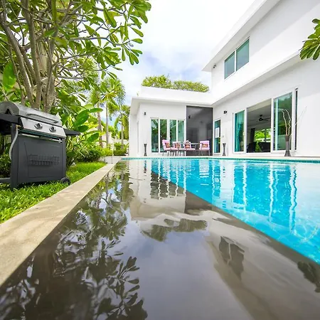 Villa Hollywood Pool Jomtien *