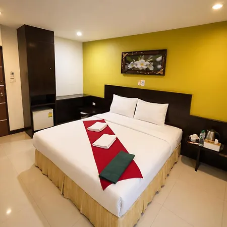 โรงแรม The Esse 3*