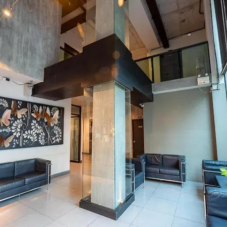 B2 South โรงแรม