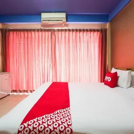 Hotel Oyo 826 Cozy 2*