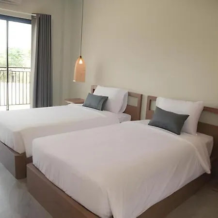 Yellow Moon Hotel