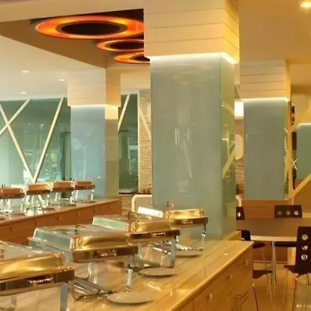 Chariot Hotel Pattaya