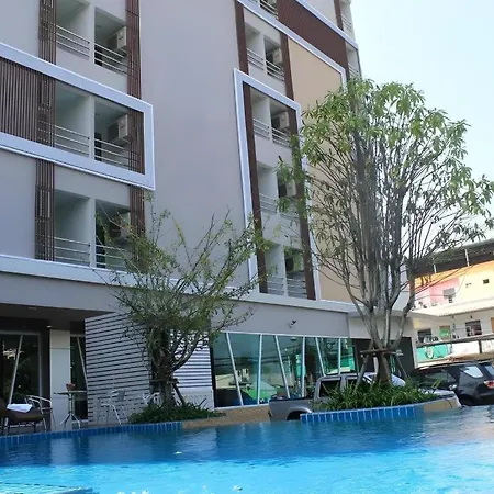 Chariot Hotel