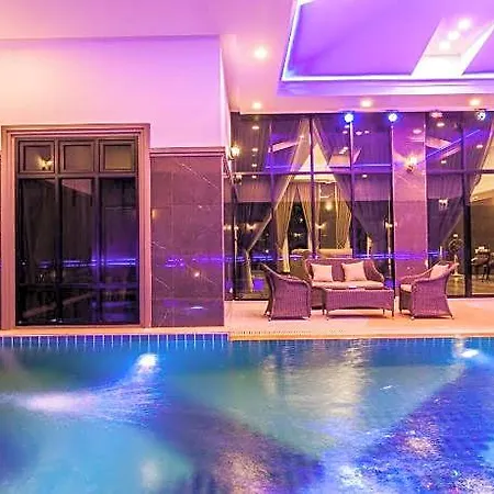 Pool Pattaya