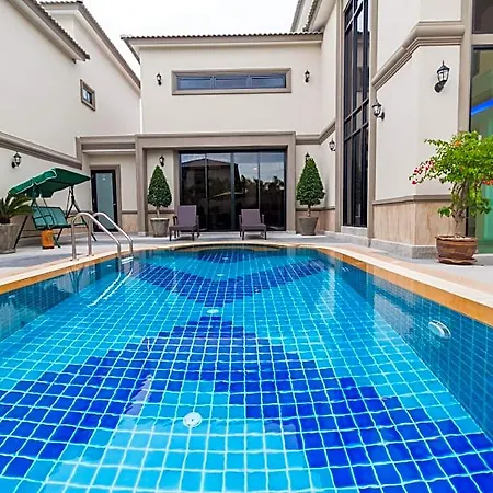 Pool * Pattaya