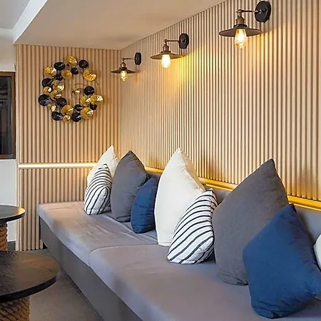 Journeyhub 4* Pattaya