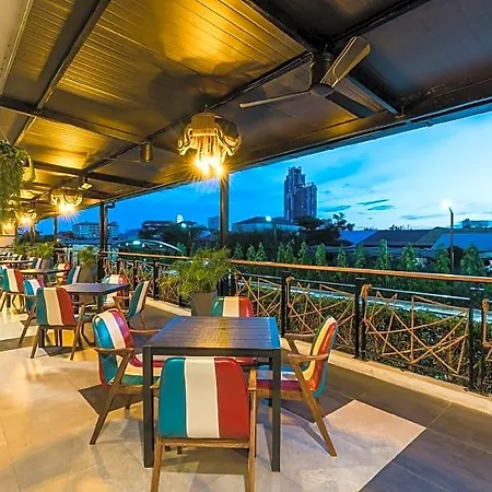 Surestay By Western T Hotel