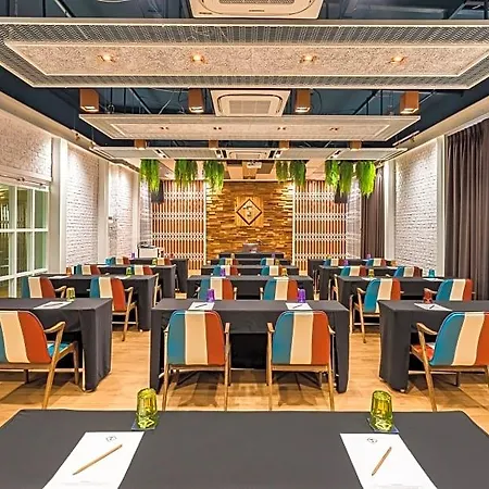 Surestay By Western T Hotel Pattaya