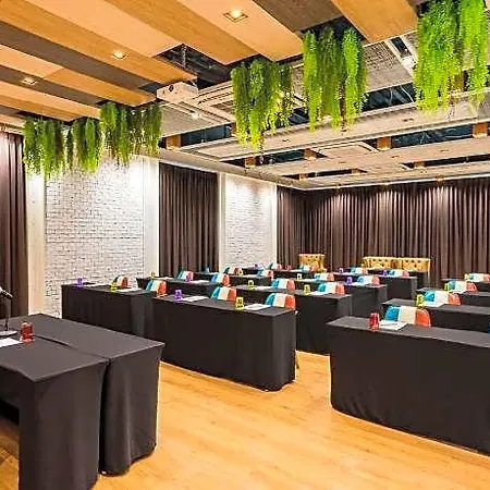 Surestay By Western T Hotel