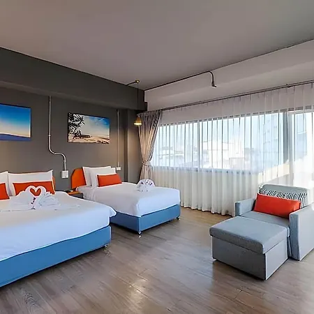 โรงแรม 7