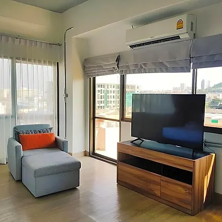 โรงแรม 7 3*