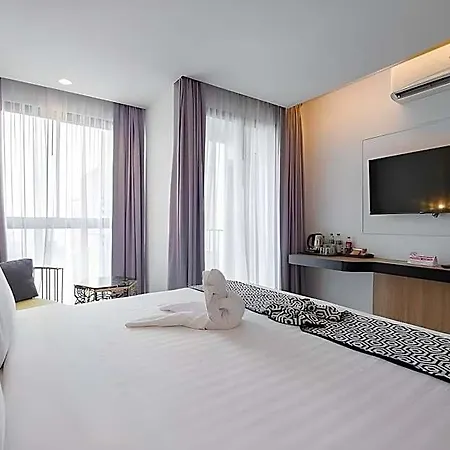 โรงแรม Chezzotel 4*