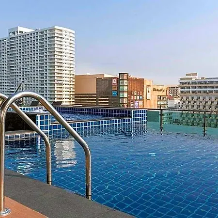 Acqua Hotel 4*
