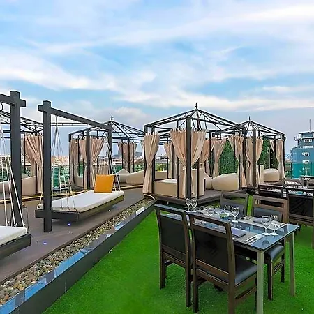 Hotel Acqua Pattaya