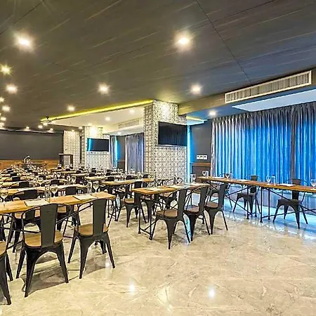 Acqua Hotel Pattaya