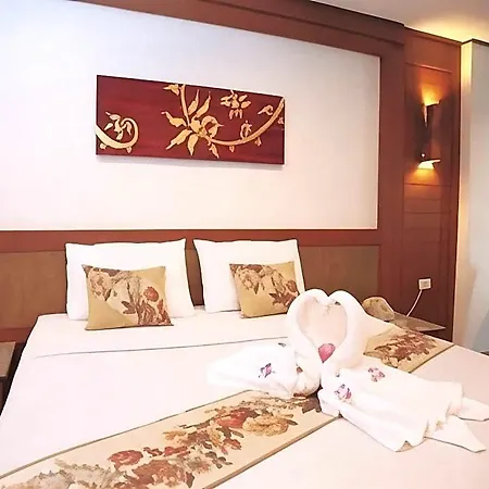 โรงแรม รายัล ทวินส์ พาเลซ 4*