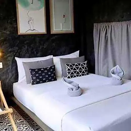 At Koh Larn Hotel Pattaya