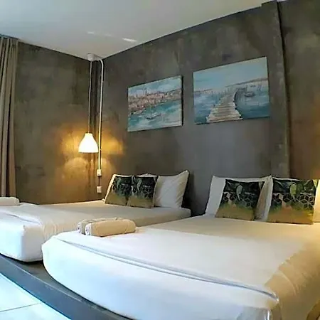 Hotel At Koh Larn 2*