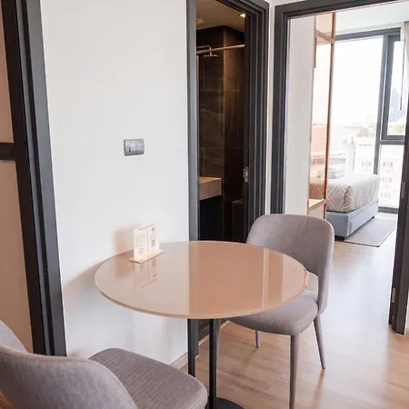 Apartment Edge 2br Ocean View Luxury Rooftop Pool Location Pattaya