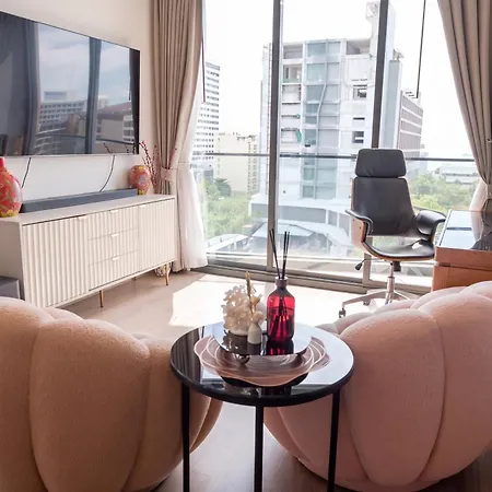 Edge 2br Ocean View Luxury Rooftop Pool Location Pattaya