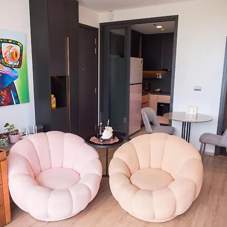 Edge 2br Ocean View Luxury Rooftop Pool Location Apartment