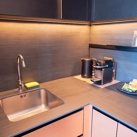 Edge 2br Ocean View Luxury Rooftop Pool Location Pattaya