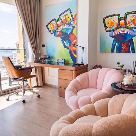 Apartment Edge 2br Ocean View Luxury Rooftop Pool Location Pattaya