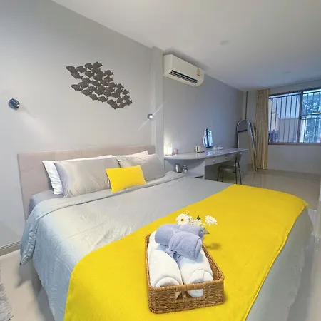 Sun And Moon House * Pattaya