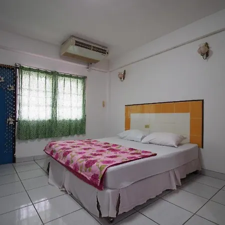 Oyo 1004 Naklua Mansion Pattaya