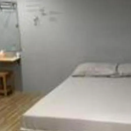 Rakchayanin Koh Larn Hotel