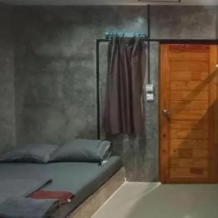 Hotel Rakchayanin Koh Larn Pattaya